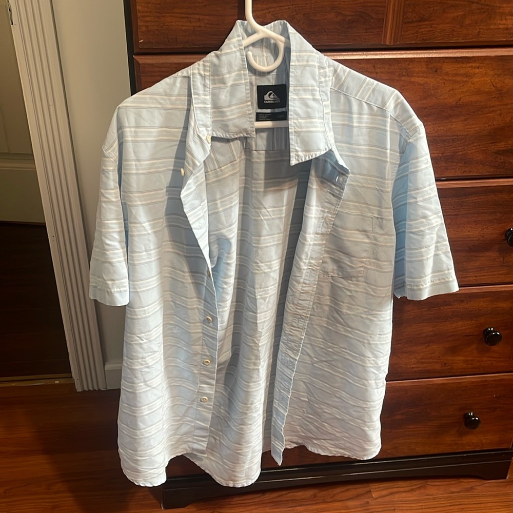 Size Large Quicksilver button down